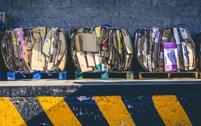 réduire l'empreinte carbone de son entreprise : la piste des déchets
