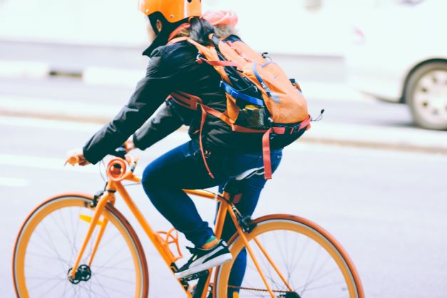 réduire l'empreinte carbone de son entreprise : changer les modes de transport domicile travail